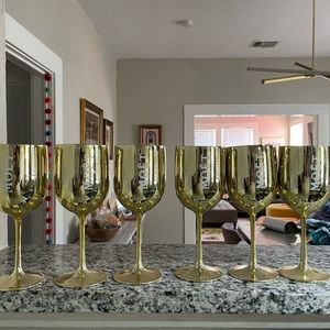 6 Plastic / Gold Moet Goblets / Champagne Glasses